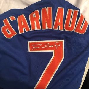 Travis Darnuad signed jersey